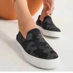ROTHY’S Slip On Sneaker Gray Camo 8.5